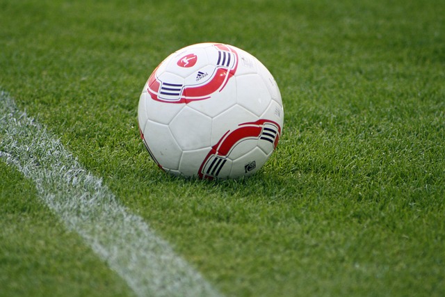 亚洲杯半场：门将险玩火、孙承敏远射造险，韩国暂0-0沙特.