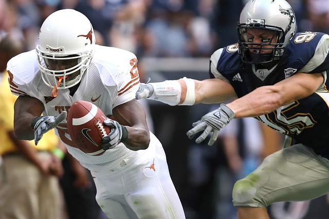 以后谁给武磊“喂”球？武磊34球中超金靴，一半来自大小王的助攻.