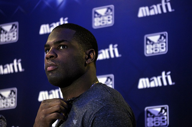 独行侠胜公牛，比湖人强多了！浓眉18+7+5，克里斯蒂0分，基迪8+8.